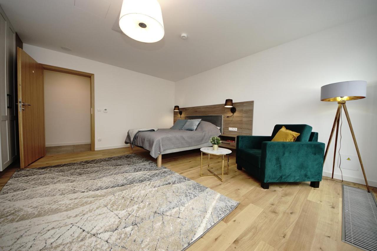 Bh Properties, Apartamenty Teatr Wybrzeze Srodmiescie กดัญสก์ ภายนอก รูปภาพ