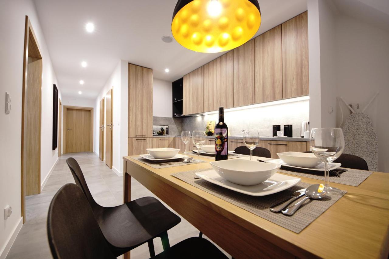 Bh Properties, Apartamenty Teatr Wybrzeze Srodmiescie กดัญสก์ ภายนอก รูปภาพ