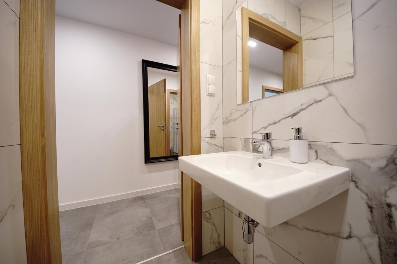 Bh Properties, Apartamenty Teatr Wybrzeze Srodmiescie กดัญสก์ ภายนอก รูปภาพ