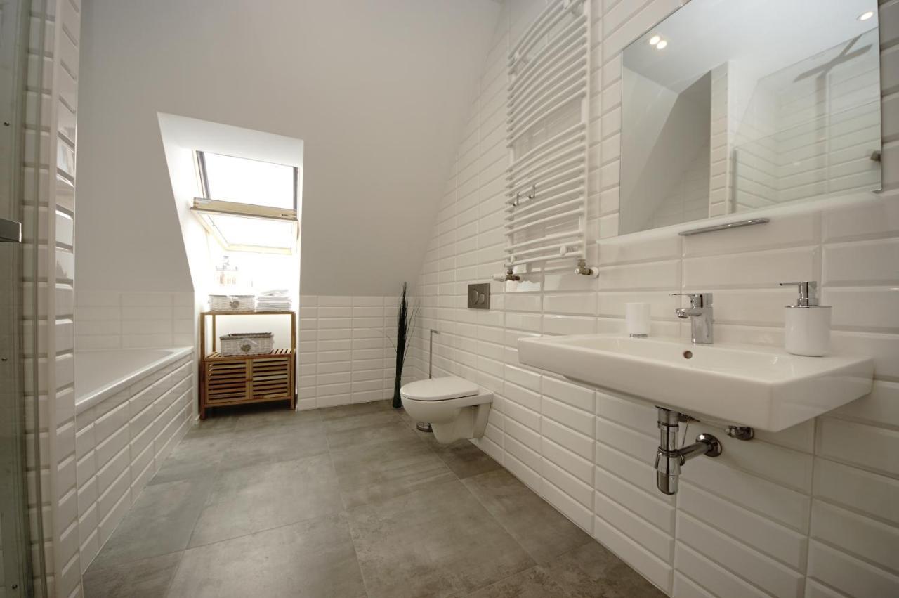 Bh Properties, Apartamenty Teatr Wybrzeze Srodmiescie กดัญสก์ ภายนอก รูปภาพ