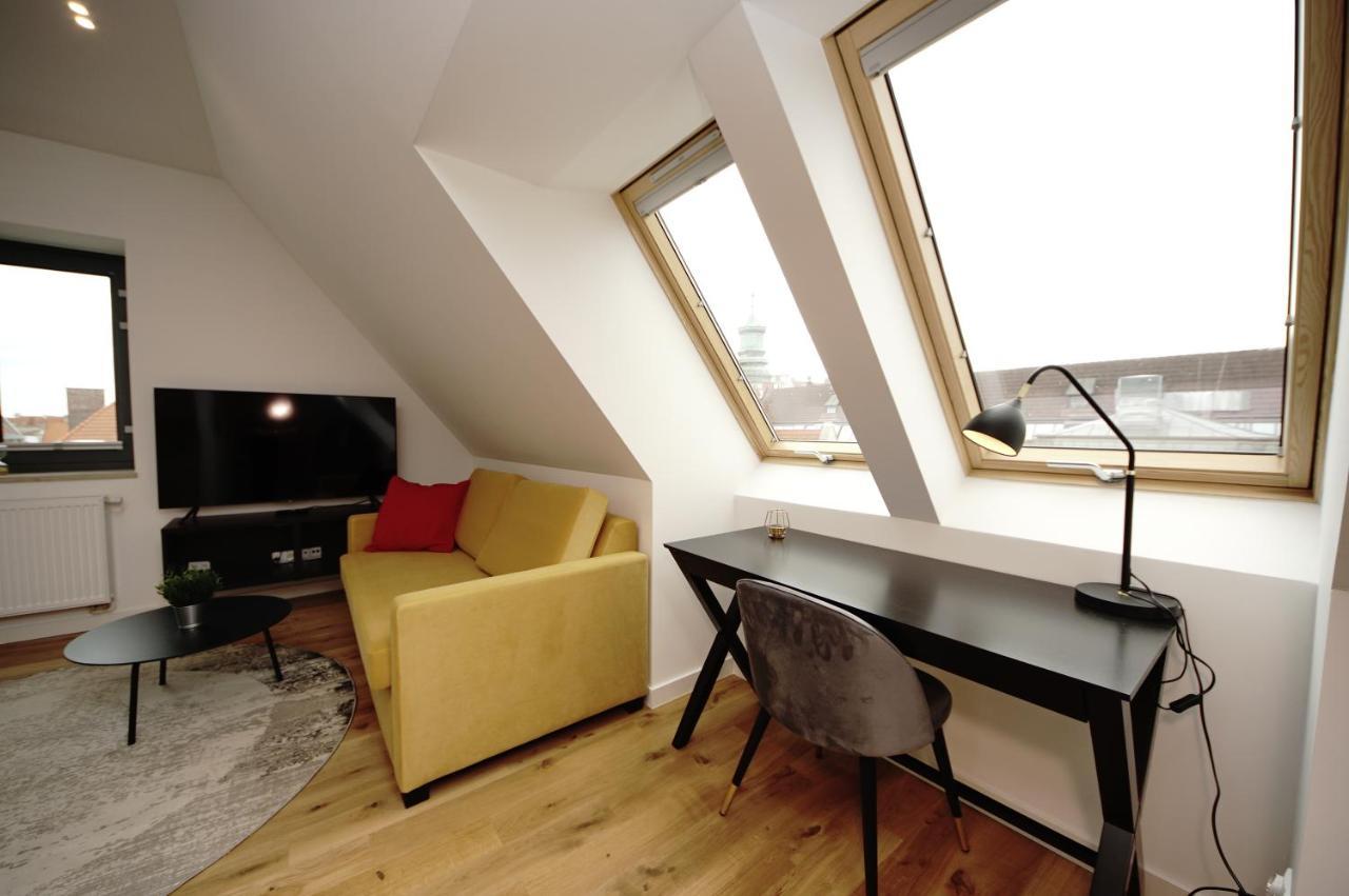 Bh Properties, Apartamenty Teatr Wybrzeze Srodmiescie กดัญสก์ ภายนอก รูปภาพ