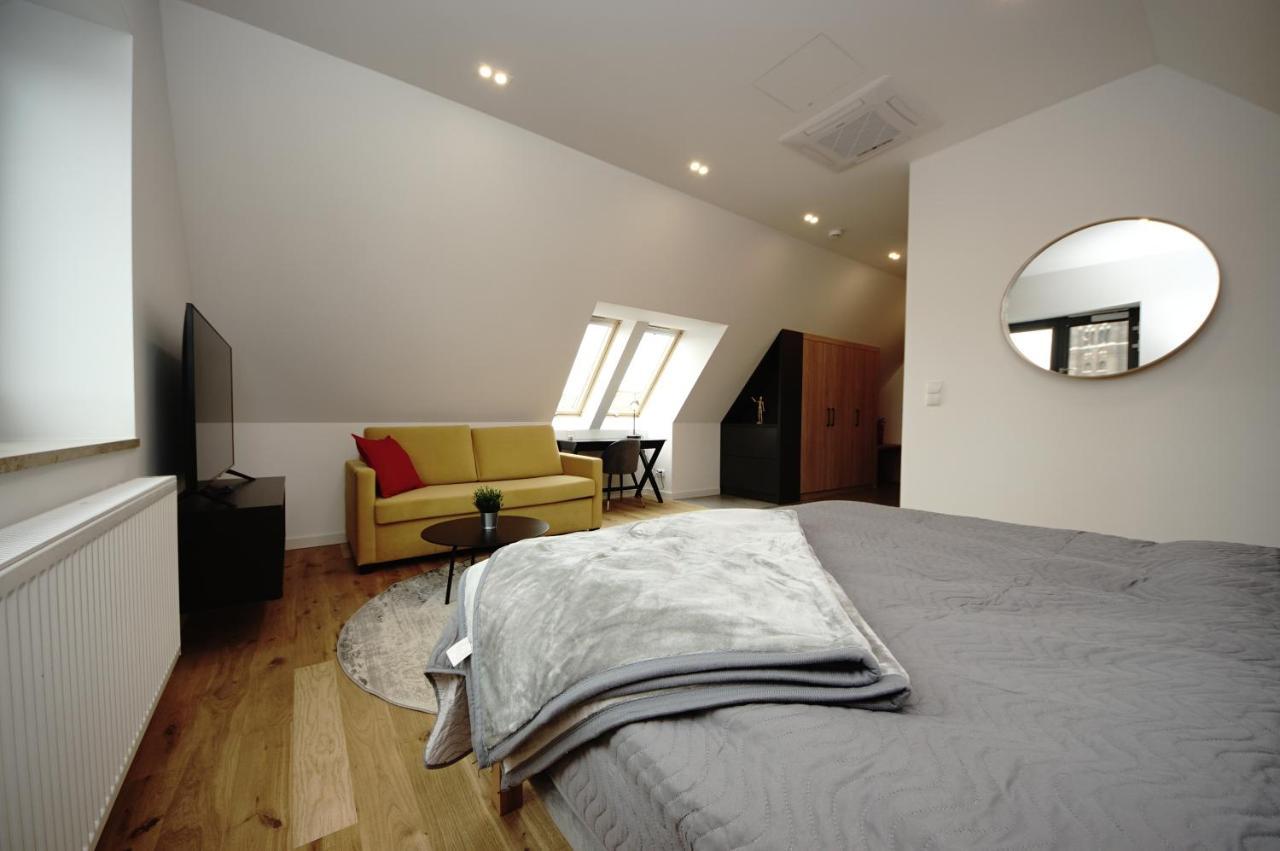 Bh Properties, Apartamenty Teatr Wybrzeze Srodmiescie กดัญสก์ ภายนอก รูปภาพ