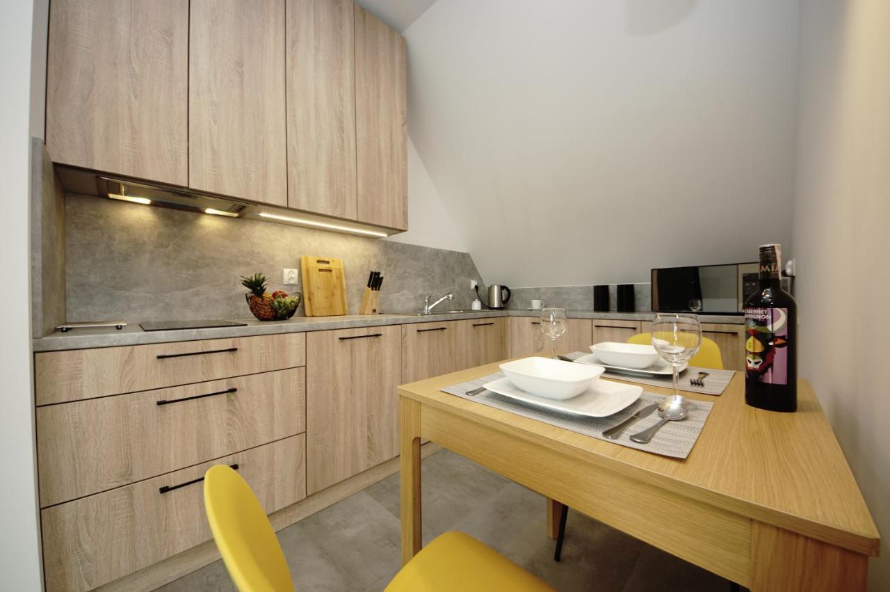 Bh Properties, Apartamenty Teatr Wybrzeze Srodmiescie กดัญสก์ ภายนอก รูปภาพ