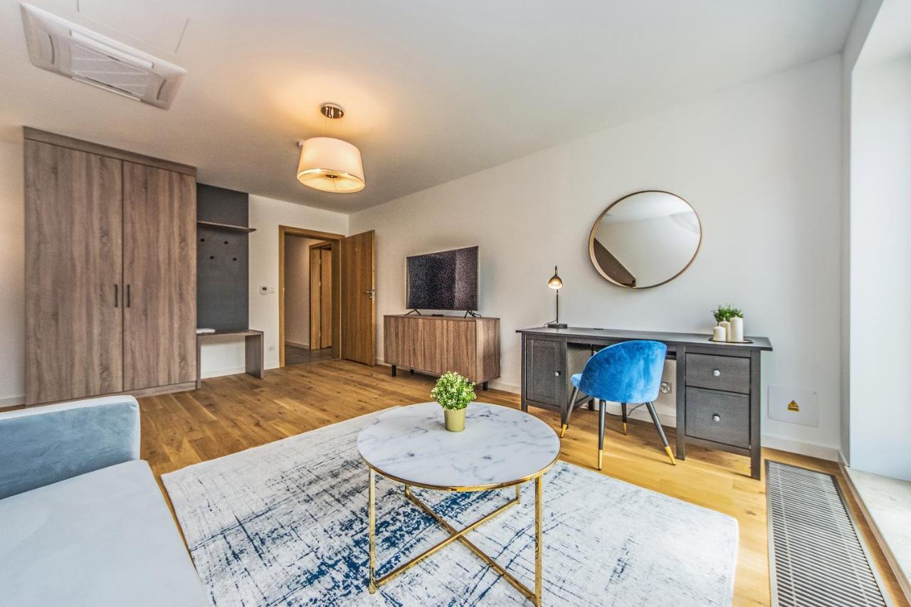 Bh Properties, Apartamenty Teatr Wybrzeze Srodmiescie กดัญสก์ ภายนอก รูปภาพ